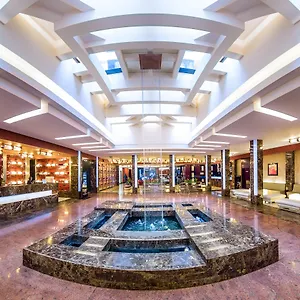 4* Ξενοδοχείο Grand Majestic