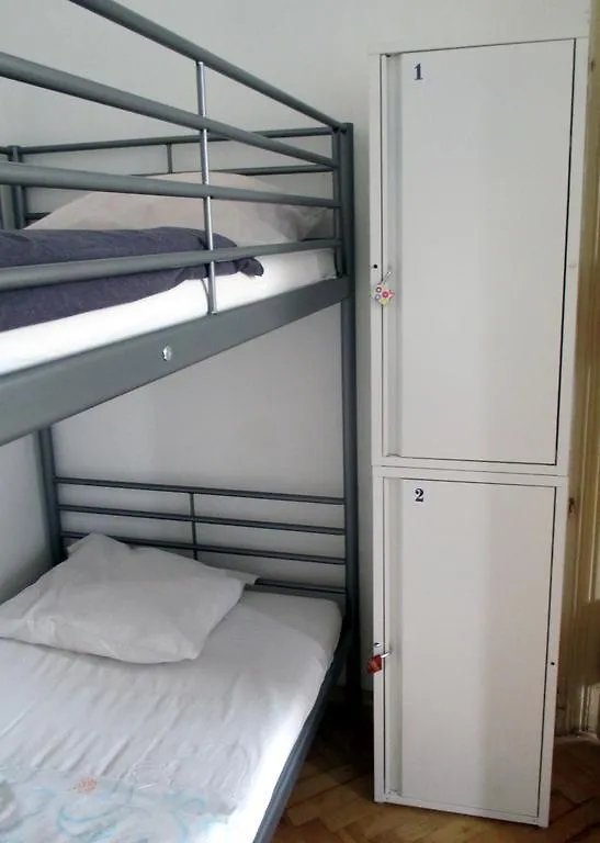 Hostel Lipa Praga 3*,